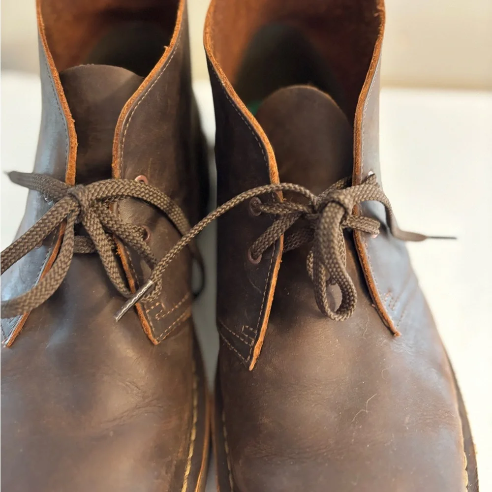 Men's  Clarks Size  13 Brown Leather Chukka Boots - Picture 3 of 8